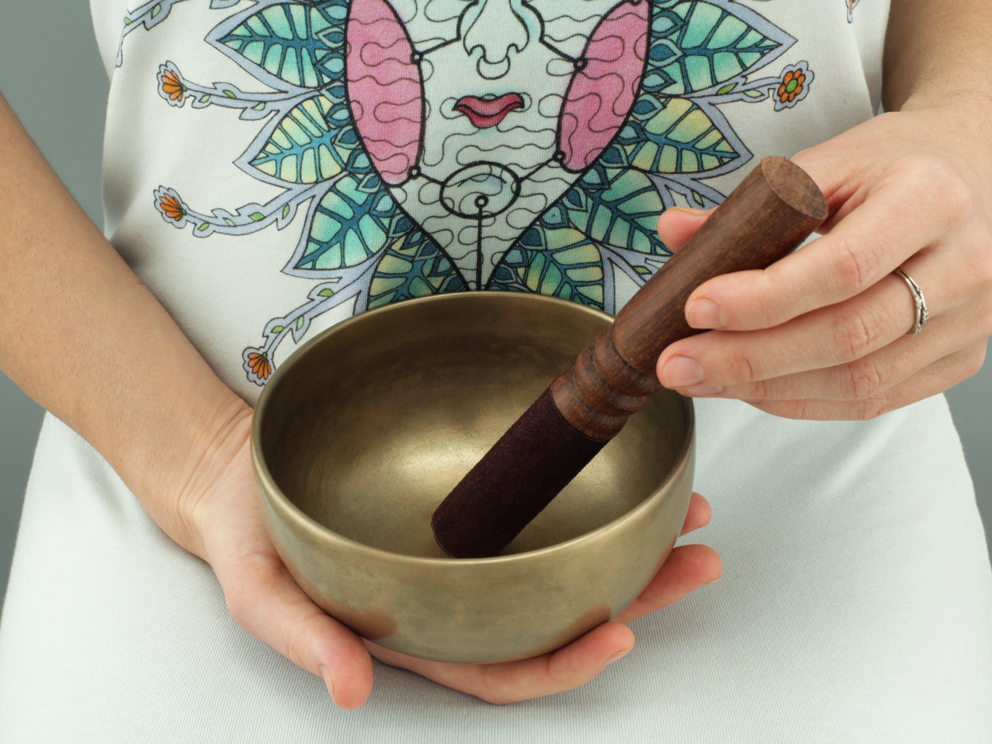 How to Use A Sound Bowl for Healing